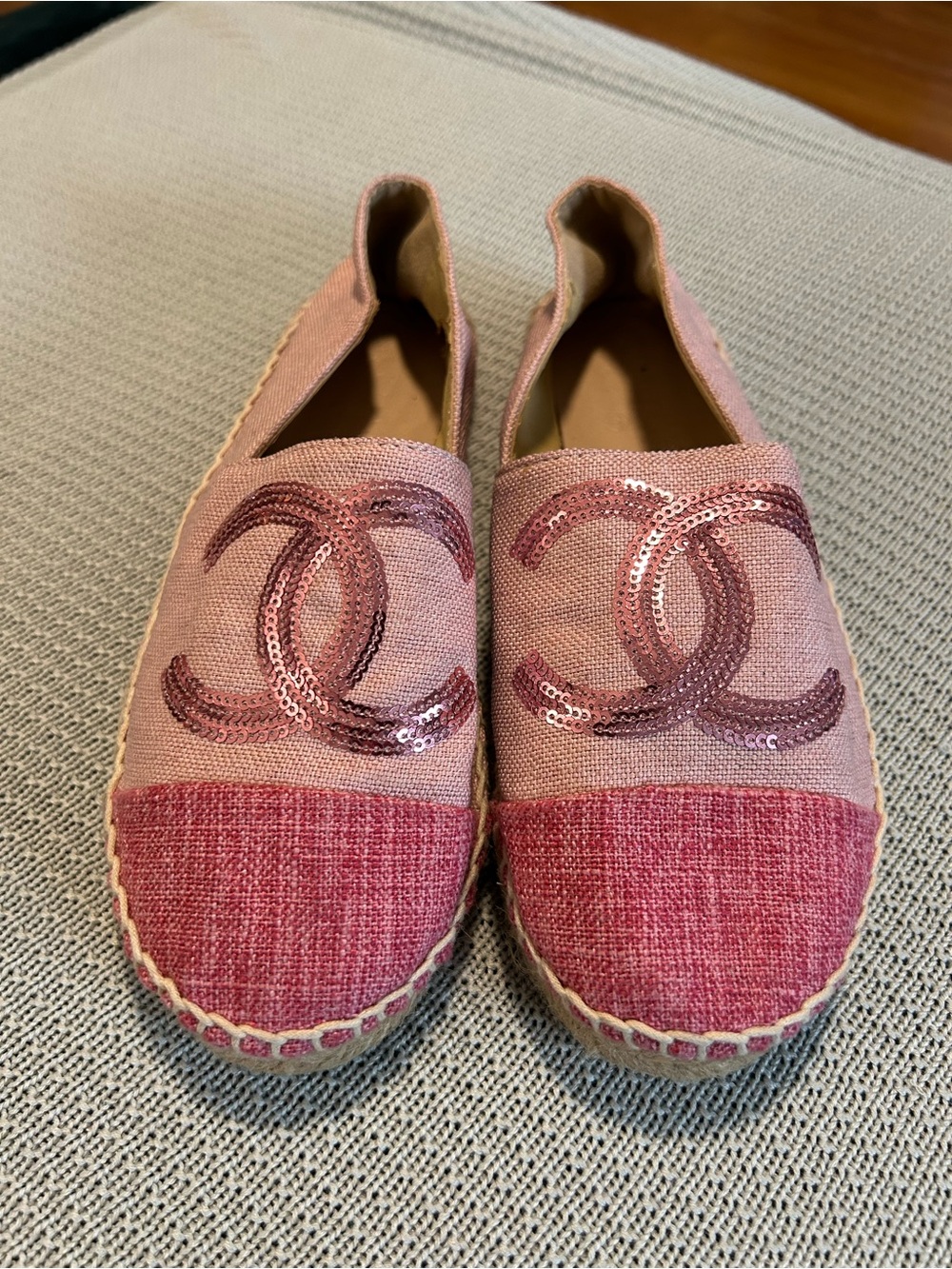 Chanel Pink Sequin CC Espadrilles Flat -
Excellent Exterior / Flawed Lining